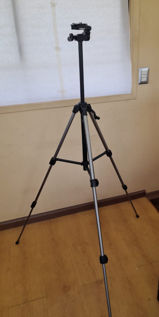Trípode Velbon para cámara